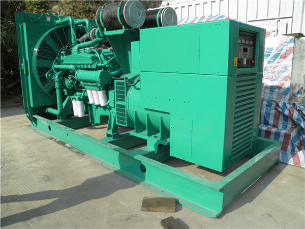 细河出租发电机 发电机组厂家：柴油发电机组的控制屏的作用是什么？