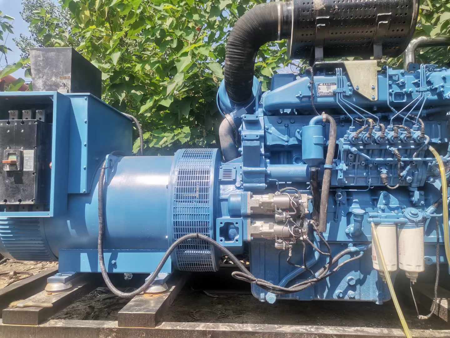 细河详细说明降低 800kW 柴油发电机输出电流波动的方法