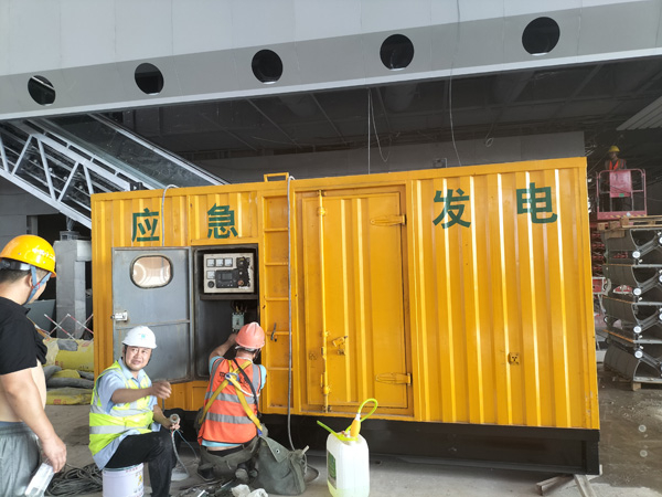 细河怎样判断空气滤清器是否需要更换？